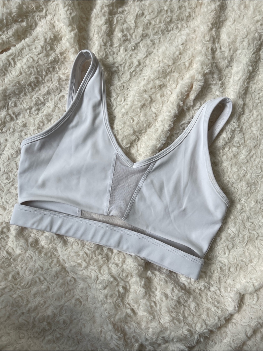 BuffBunny White V‑Neck Mesh Insert Light Support Sports Bra